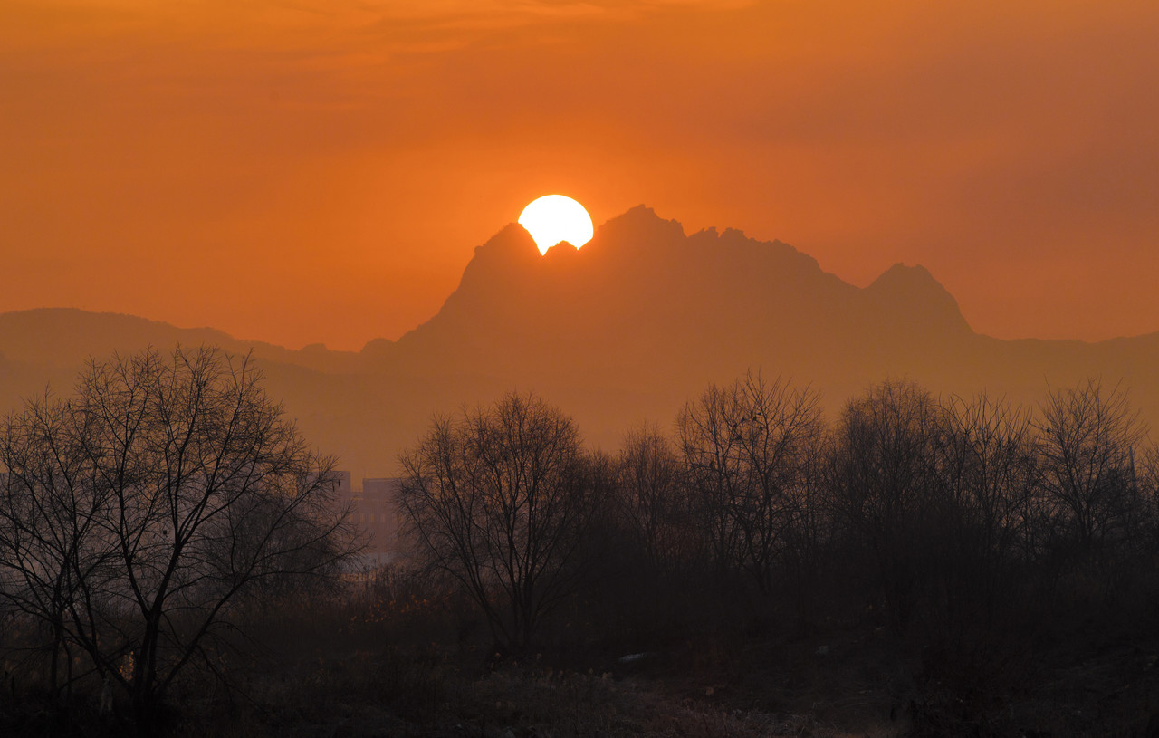 북한산 백운대 일출 이미지
